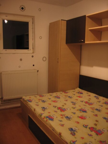 Camera cu chirie, la 10 minute de metrou Aparatorii Patriei.